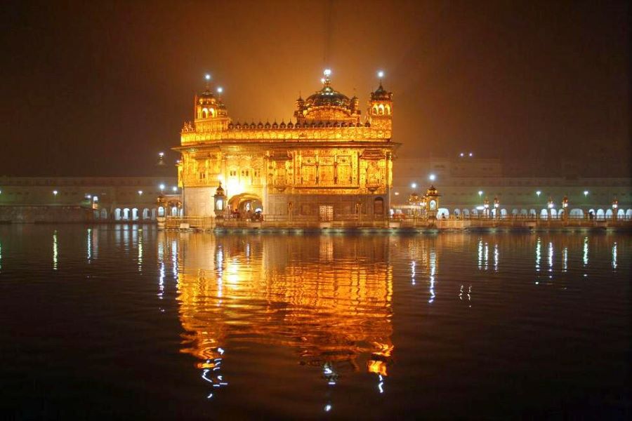 Kashmir With Amritsar Tour package