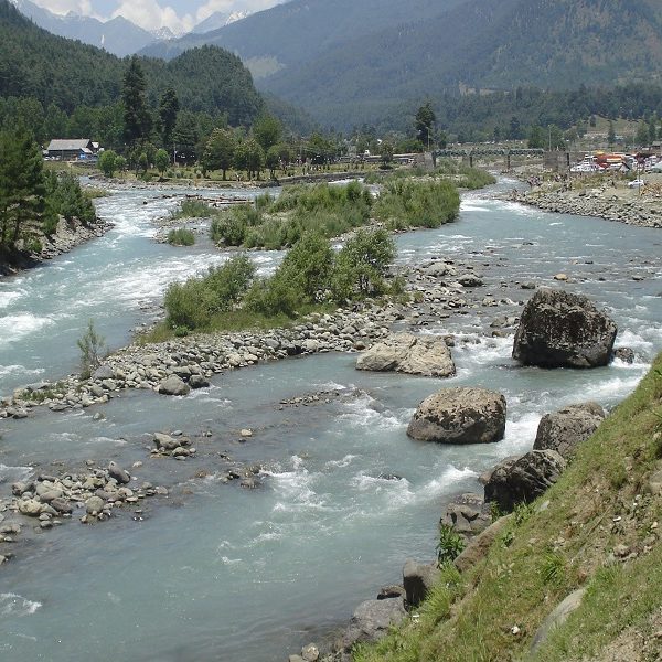 kasmir is the most beautiful place for holidays in India.